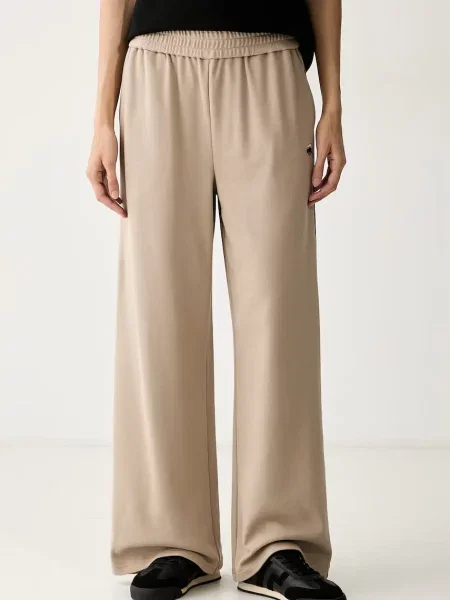 Karl Lagerfeld pantaloni de trening pentru femei cu IKON bej