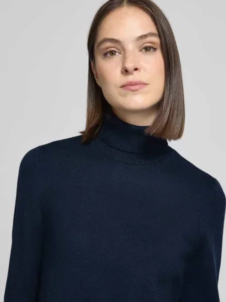 Sweter z golfem o kroju regular fit z mieszanki Betty Barclay granatowy