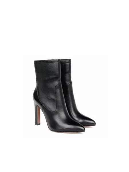 Кожаные ботильоны Estro черные