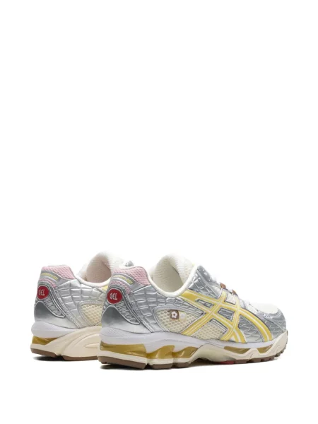 Мрежести маратонки Asics Gel-nimbus бяло