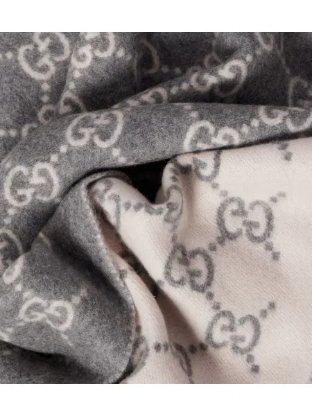 Kašmírový šál Gucci so strapcami sivá