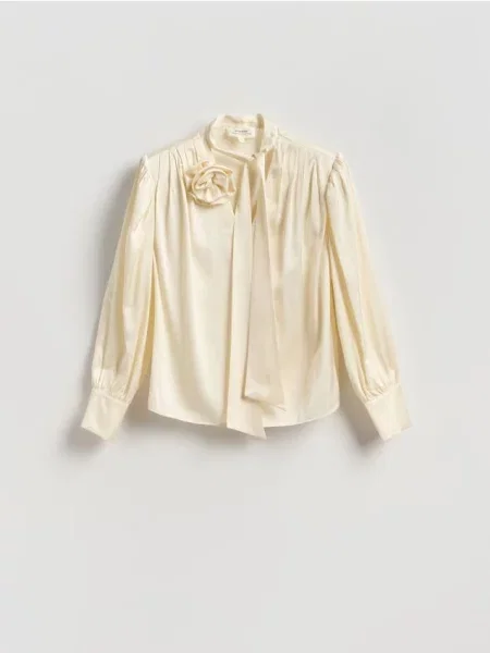 Reserved Блузка з декоративною палітуркою кремовий 