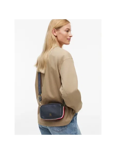 Crossbody kabelka Tommy Hilfiger z ekologickej kože modrá