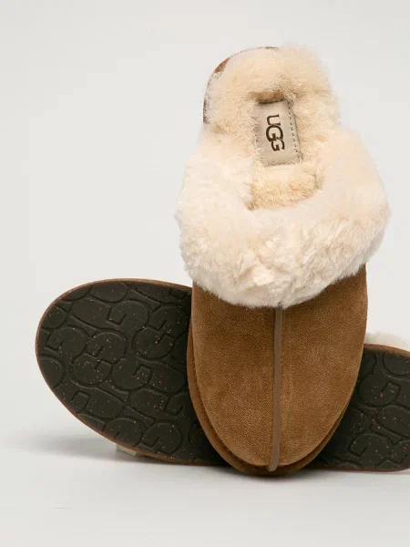 UGG Замшевые тапочки Scuffette II