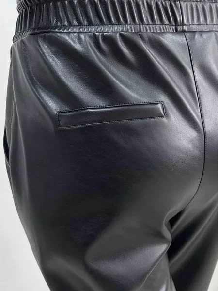 Брюки Legs черные