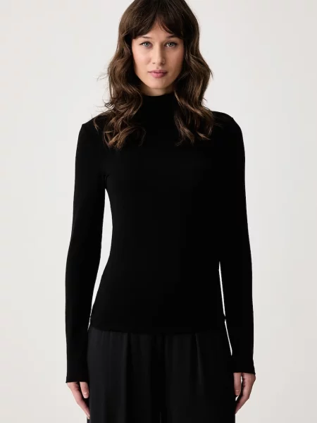 Triumph longsleeve z dodatkiem wełny i moheru Beauty Layers czarna