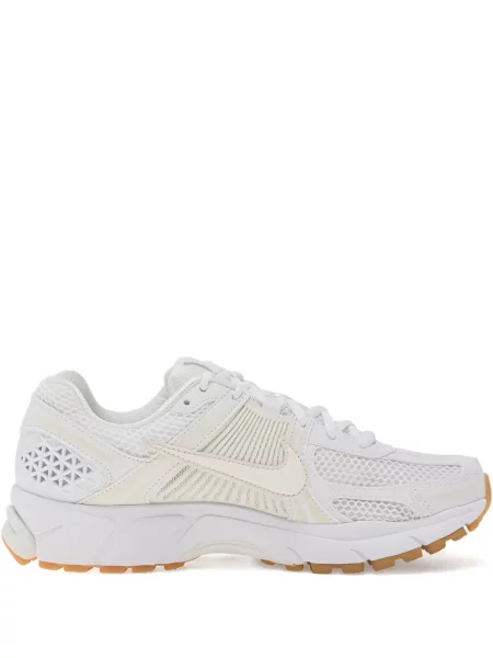Велурени бягане маратонки Nike Pegasus виолетово