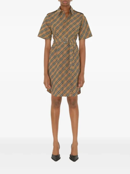 Rochie Burberry în carouri de costum