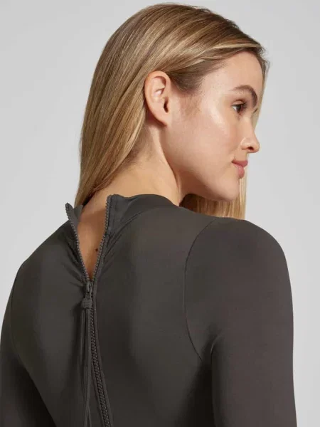 Kombinezon o dopasowanym kroju z zamkiem błyskawicznym z tyłu Magic Bodyfashion