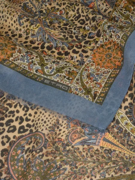 Fular Etro cu imprimeu animal print