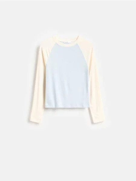 Reserved Tricou cu mânecă lungă și adaos de albastru-pal albastru