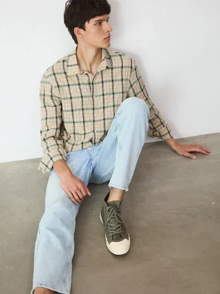 Košile Medicine regular s klasickým límcem béžová