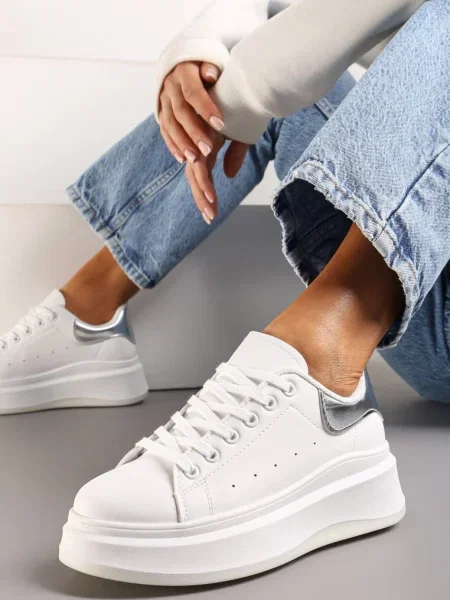 Sneakerși alb-argintiu cu șiret din imitație de piele pe platformă Filamena alb