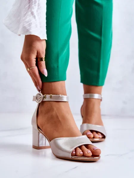 Usnjene sandali Vinceza z visoko peto siva