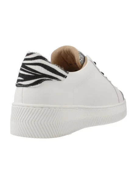 Pantofi Vanessa Wu alb