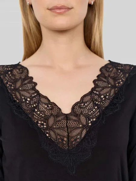 Bluzka z długim rękawem o kroju slim fit z mieszanki lyocellu model Marica' Soyaconcept czarna