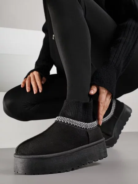 Cizme de zăpadă VICES pe platformă cu carâmb tip șosetă și Broderie Ebentia negre