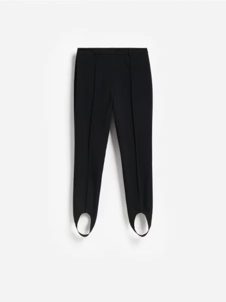 Reserved Pantaloni cu negru