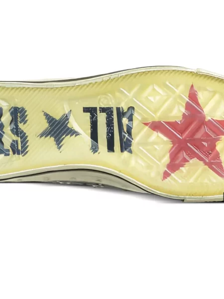Tenisky Converse Chuck Taylor All Star se cvočky se srdcovým vzorem v městském stylu modré