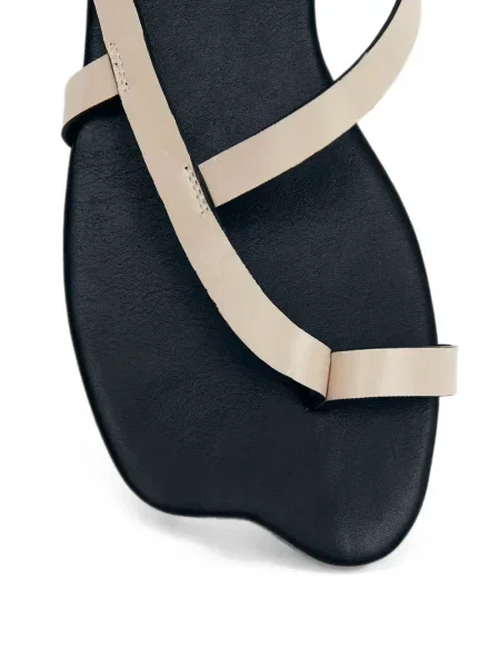 Sandale Alohas din piele asimetrice