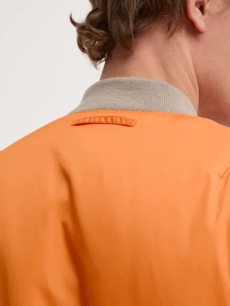 Alpha Industries bomber dzseki bézs