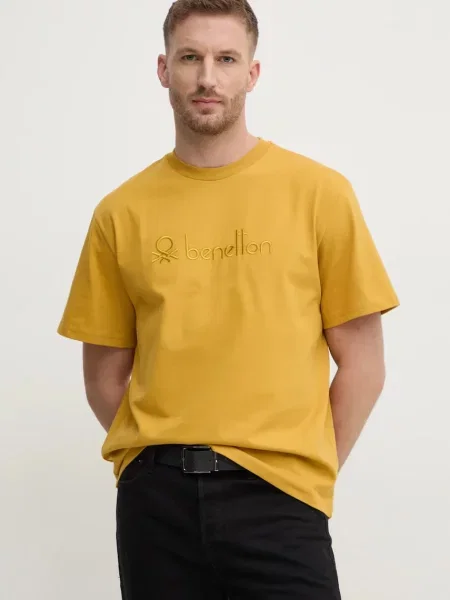 Тениска United Colors of Benetton с апликация жълто