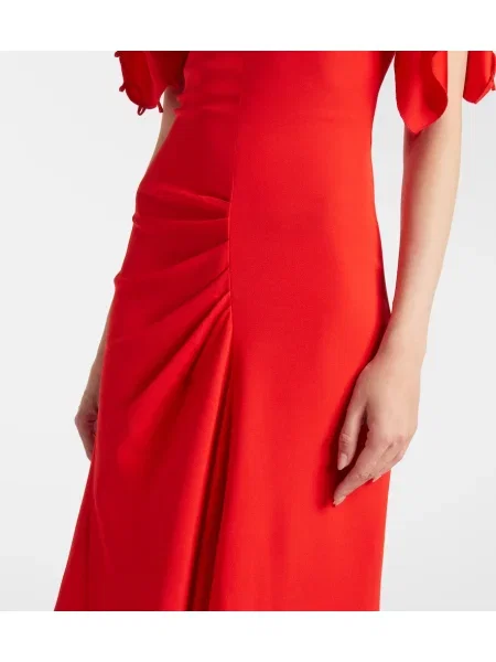 Rochie maxi Victoria Beckham drapată de costum roșu