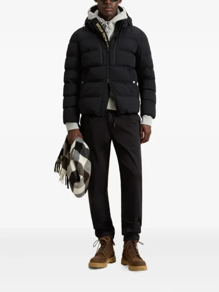 Geacă cu puf Woolrich cu glugă stretch negru