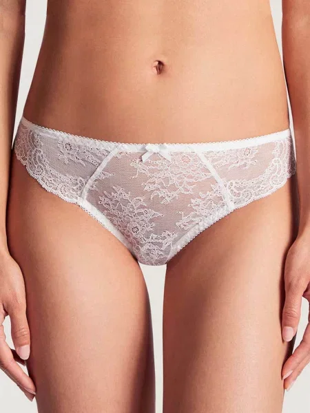 Женские трусики стринг с кружевом білі