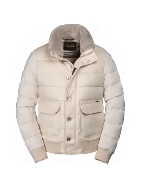 Gulerat geacă Moorer