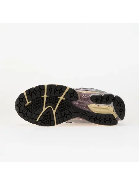 Маратонки New Balance розово