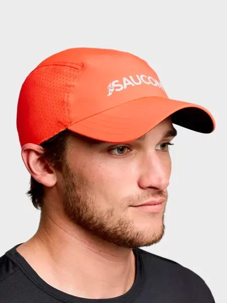 Кепка Saucony помаранчева