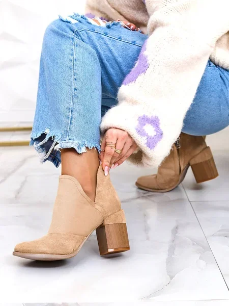 Botine Resti alb