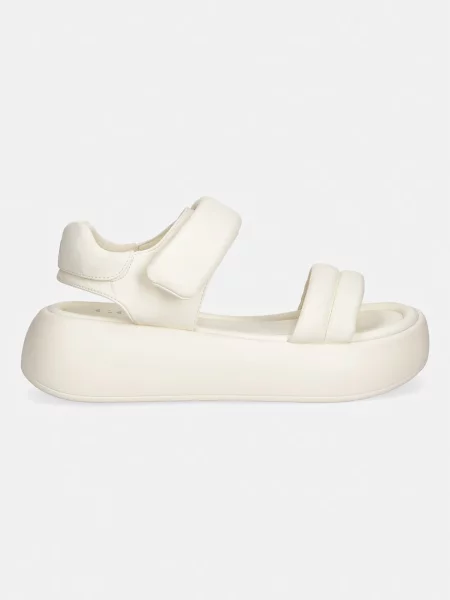 Босоножки Goe