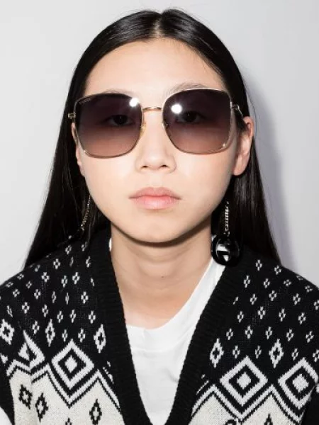 Saulės akiniai Gucci Eyewear su autografu