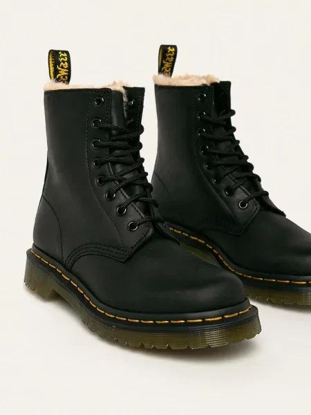 Pantofi Dr. Martens din piele negru