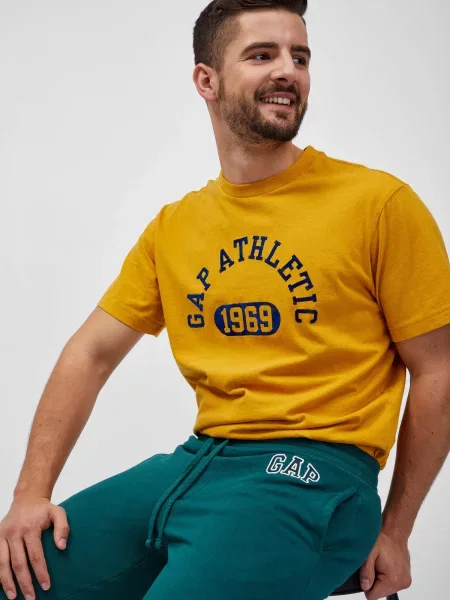 Pantaloni sport Gap cu autograf