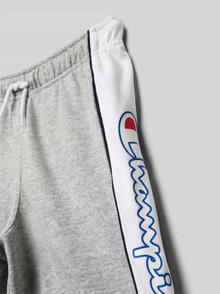Bermudy o kroju regular fit z nadrukiem z logo Champion