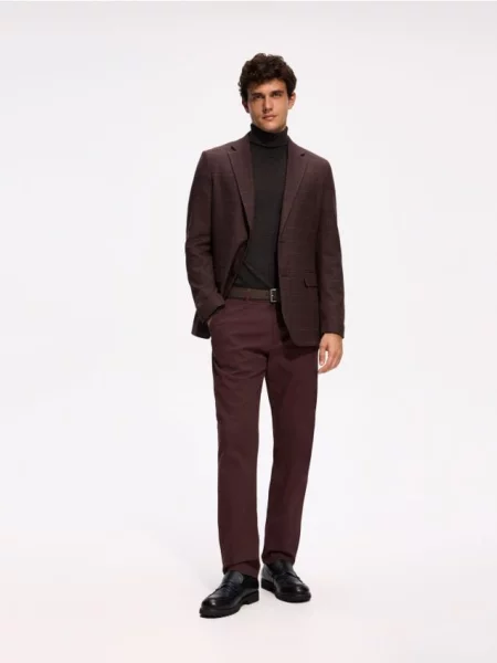Reserved Pantaloni chino slim cu curea mahon