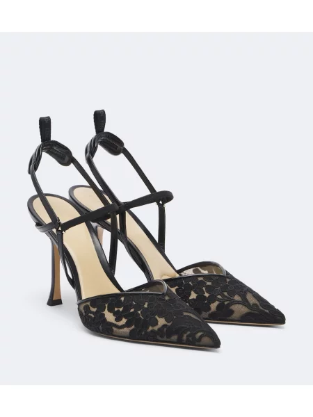 Pantofi cu toc Fendi cu model floral din dantelă slingback negru