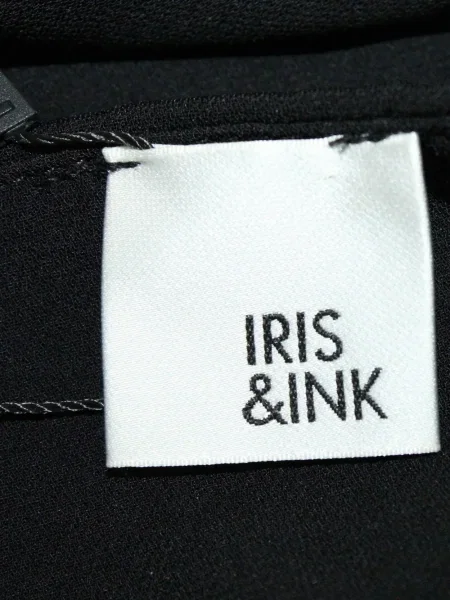 Rochie Iris & Ink cu volane de costum negru