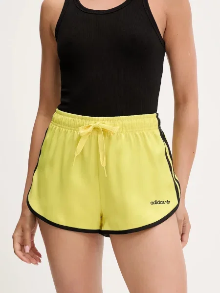Къс панталон adidas Originals Sprinter Shorts с апликация с висока талия жълто