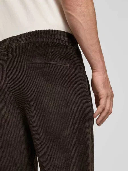 Spodnie sztruksowe o kroju regular fit z z tyłu model ‘CHASY’ Drykorn