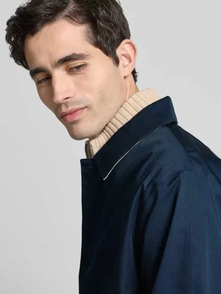 Kurtka przeciwdeszczowa o kroju regular fit z domieszką bawełny model ROKIG' Barbour niebieska