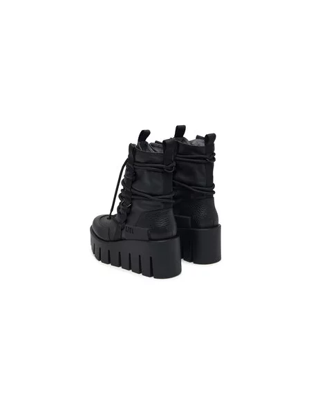 Gležnjarji United Nude Grip Desert LO črna