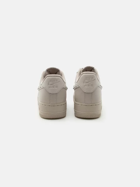 Nike Sportswear Nízke tenisky AIR FORCE 1 krémová