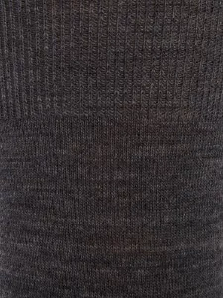 Skarpety z mieszanki żywej wełny model ‘Airport Sock’ Falke