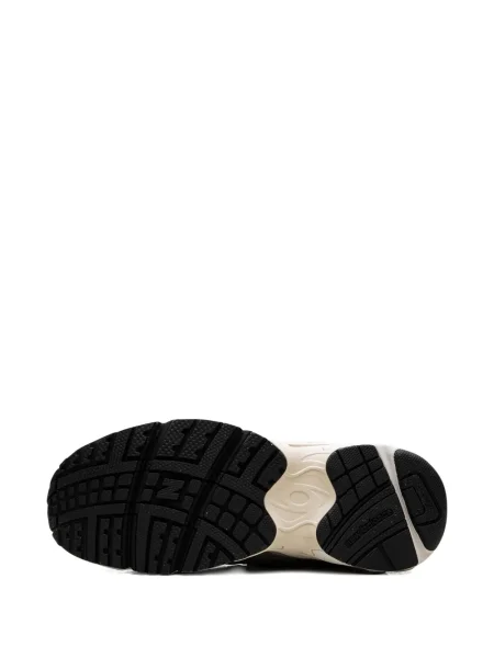 Маратонки New Balance сиво