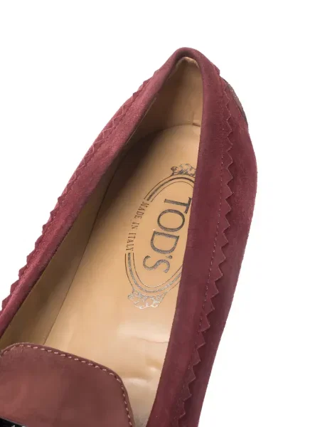 Pantofi loafer Tod's din piele de căprioară roșu
