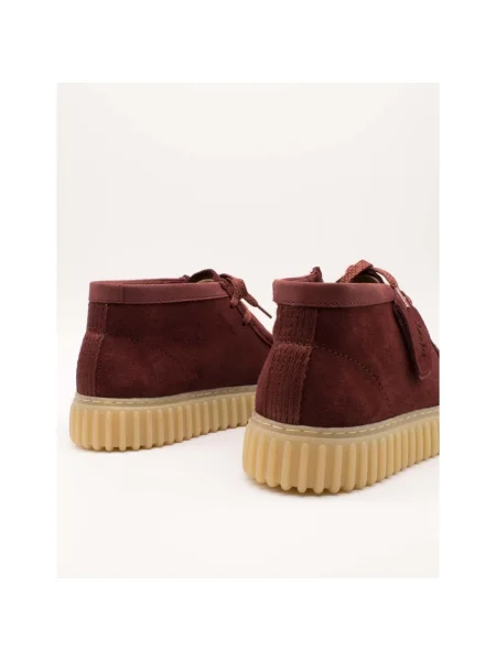 Šnurovacie tenisky Clarks vínová